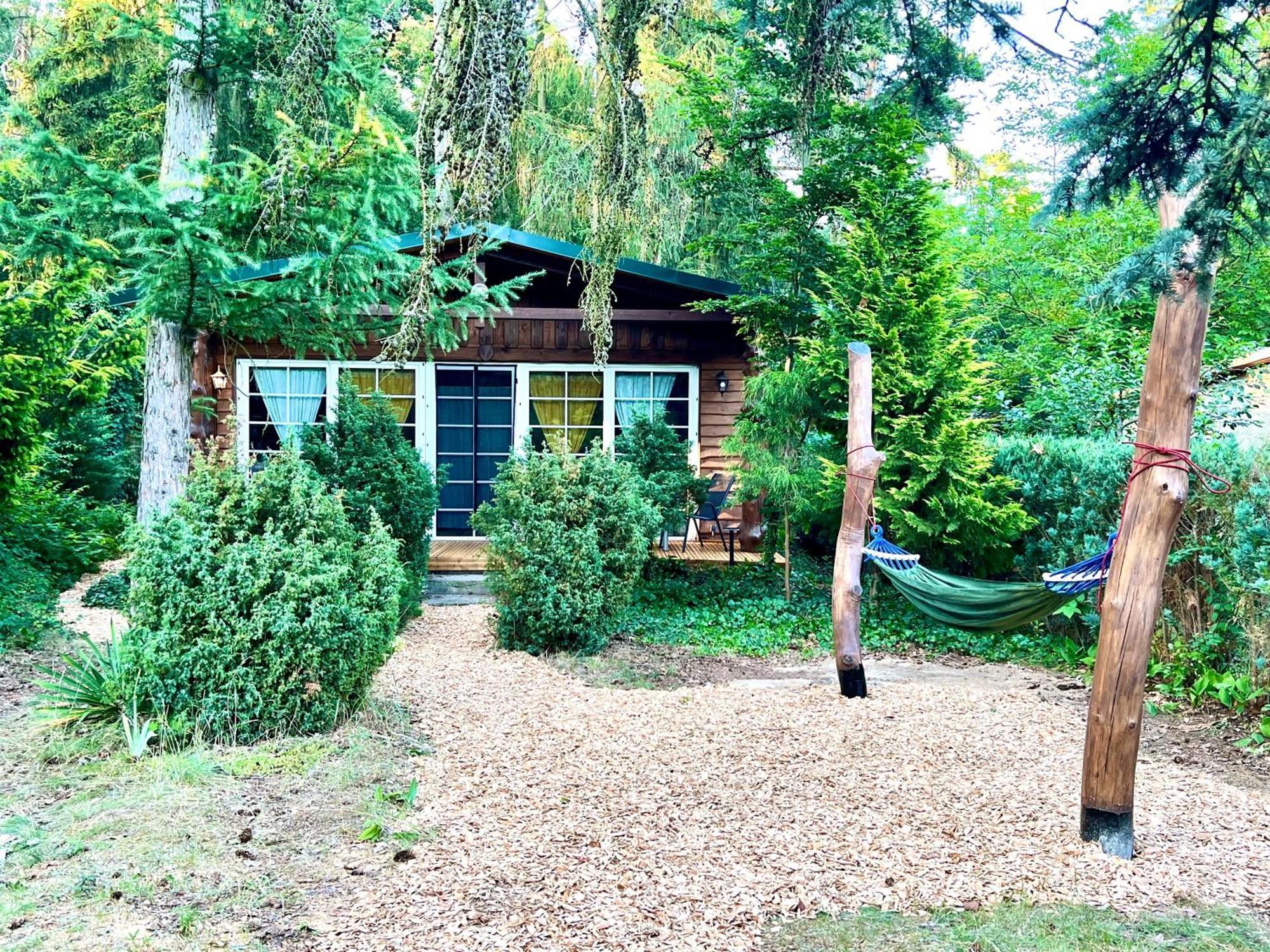 Holzhaus Baerenhoehle Am Wald Und See Neuruppin Exterior foto
